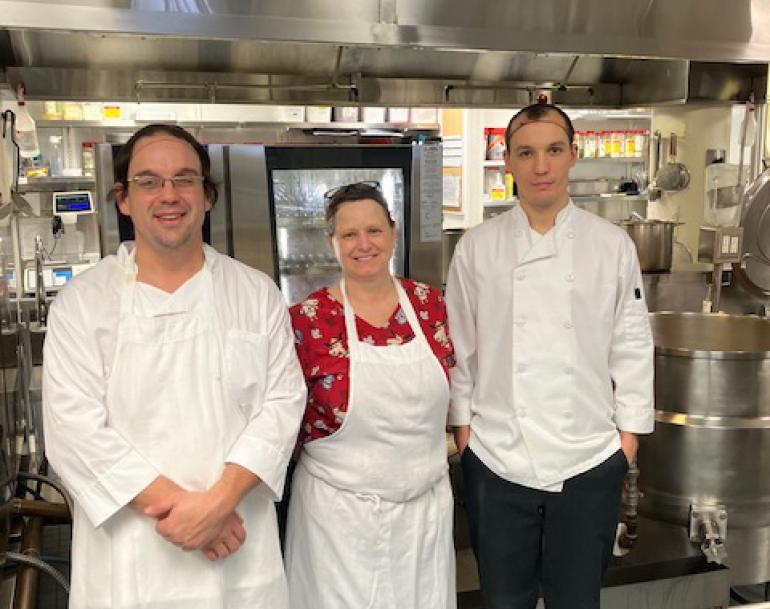 Cuisine : Martin Beaulieu, Johanne Desrosiers, Dave Gagné